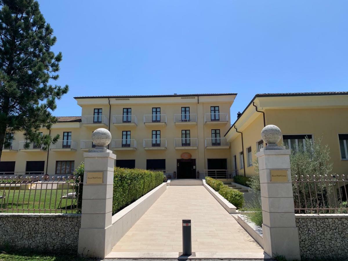 Hotel Certosa Падула Экстерьер фото